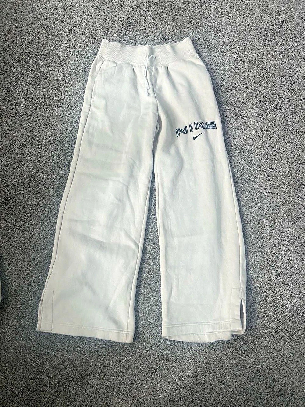 Nike White Wide Leg Athletic Pants Like New